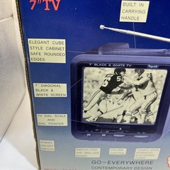 Vintage Rhapsody Model TV– 647 Rechargeable Portable 7 Inch