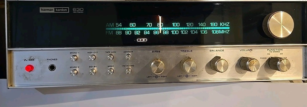 Harman Kardon HK 630 Twin Powered Reciever. Powers On May Need Service