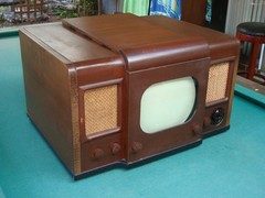 Vintage 1940s DeWald BT-100, 10″ Table Top TV, RCA 630 Clone