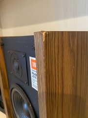 Vintage 1980’s JBL Model J216 Vintage Two-Way Bookshelf Speaker System