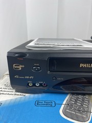 Philips Magnavox VRX363AT VHS VCR 4-Head Hi-Fi Stereo Tested w/ Remote