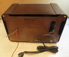 Antique DeWald AM/FM Tube Receiver Model C-800 – Early 1950s – For Parts/Repair