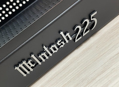 McINTOSH MC225 AMPLIFIER LOGO EMBLEM BADGE BLACK+BRUSHED – for DIY