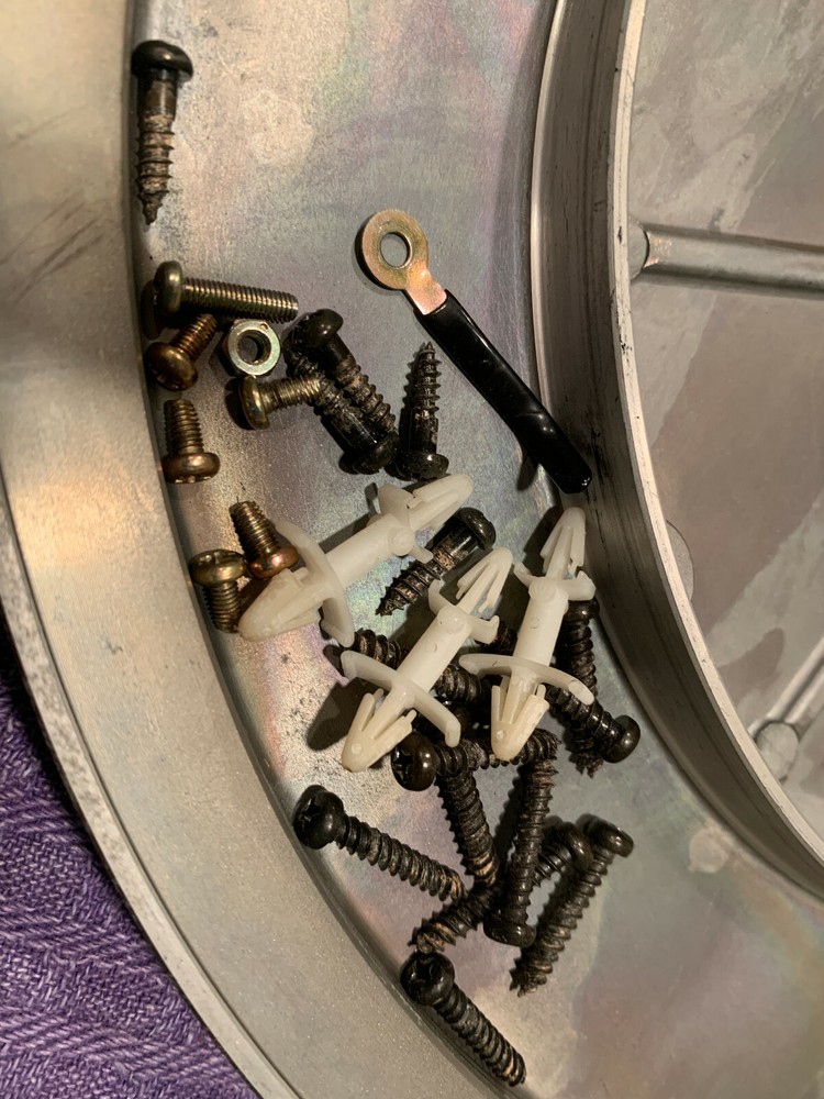 Pioneer PL-516 Stereo Turntable Parting Out Misc. Screws + Plastic Standoffs