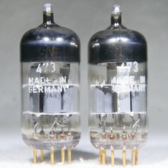 Matched Pair Siemens CCa (=E88CC/6922) A-Frame Getter Gold Pin Germany 1973