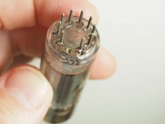Used MULLARD BLACKBURN 6BQ5 EL84 Vacuum Tube kM1 – Small Chip On Glass Gm Tested