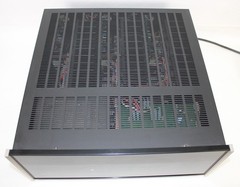 McIntosh MC7106 • 6 Channel Solid State Amp w/LED VU Meters • THX • P/U Only