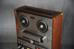 TEAC A-5300 Reel to Reel Recorder Works [read]