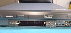 JVC Video Cassette Player/Recorder Model # SR-VS30U Super VHS ET Professional