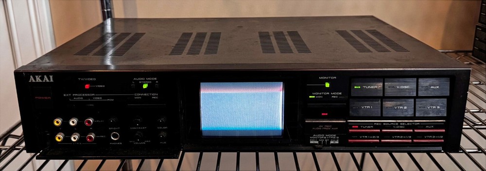 Akai SS-V20 ULTRA RARE Audio Video Selector HiFi 4″ CRT Built in Monitor