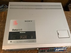 Sony Betamax SL-2710 Stereo Video Cassette Recorder For Parts Or Repair Only