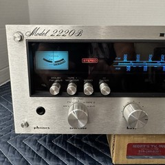 MARANTZ 2220B VINTAGE AM/FM STEREO RECEIVER – SERVICED – CLEANED – TESTED