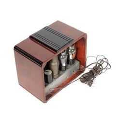 Vintage DeWald Miniature Tombstone Radio w/Stunning Piano Lacquer Finish * Works