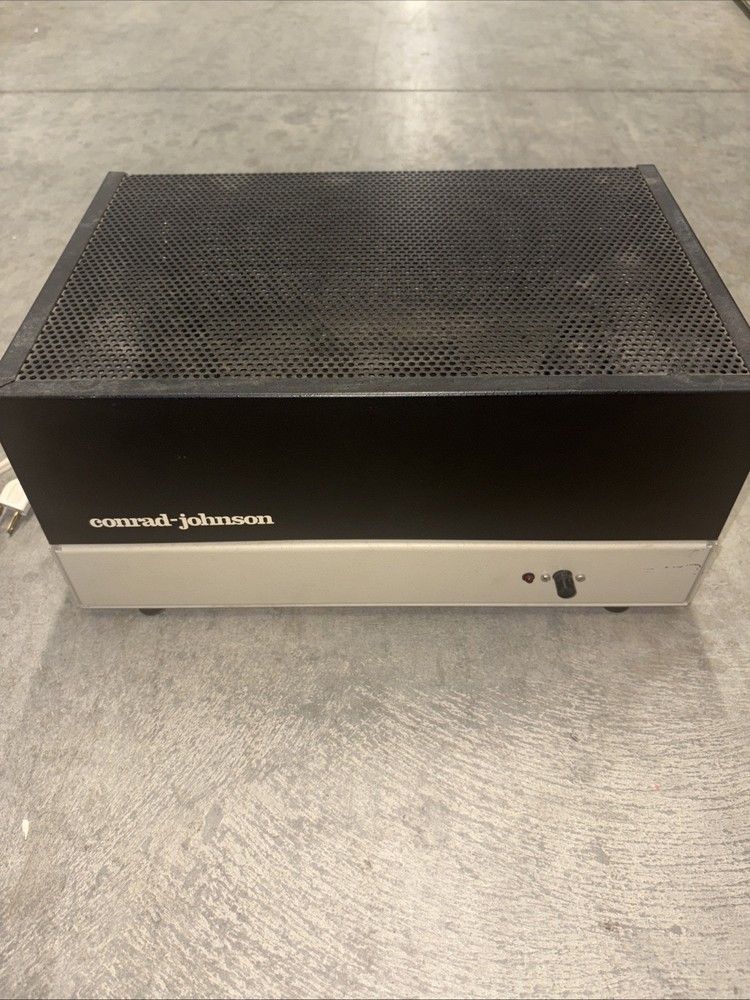 Conrad-Johnson MV45 stereo power amplifier, a vintage vacuum tube unit