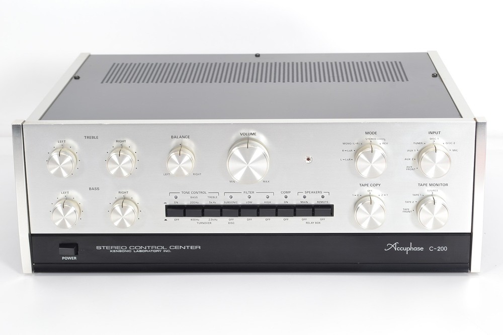 Vintage Accuphase C-200 Stereo Control Preamp – PRICE REDUCED! w/ power cord