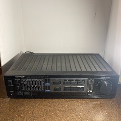 Kenwood KA-75 Integrated Amplifier in Excellent Condition.