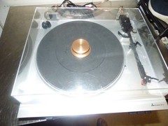 Mitsubishi DP 12 fully automatic belt drive turntable new belt , record weight