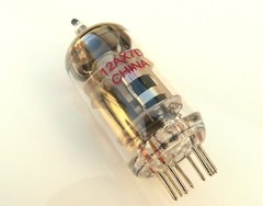 12AX7 ECC83 extra low noise valve for guitar / Jukebox / HiFi amplifier 12AX7B