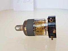 1 x RV12P2000 RFT RWN NEUHAUS HF/VHF Radio Tube PV1 TESTED