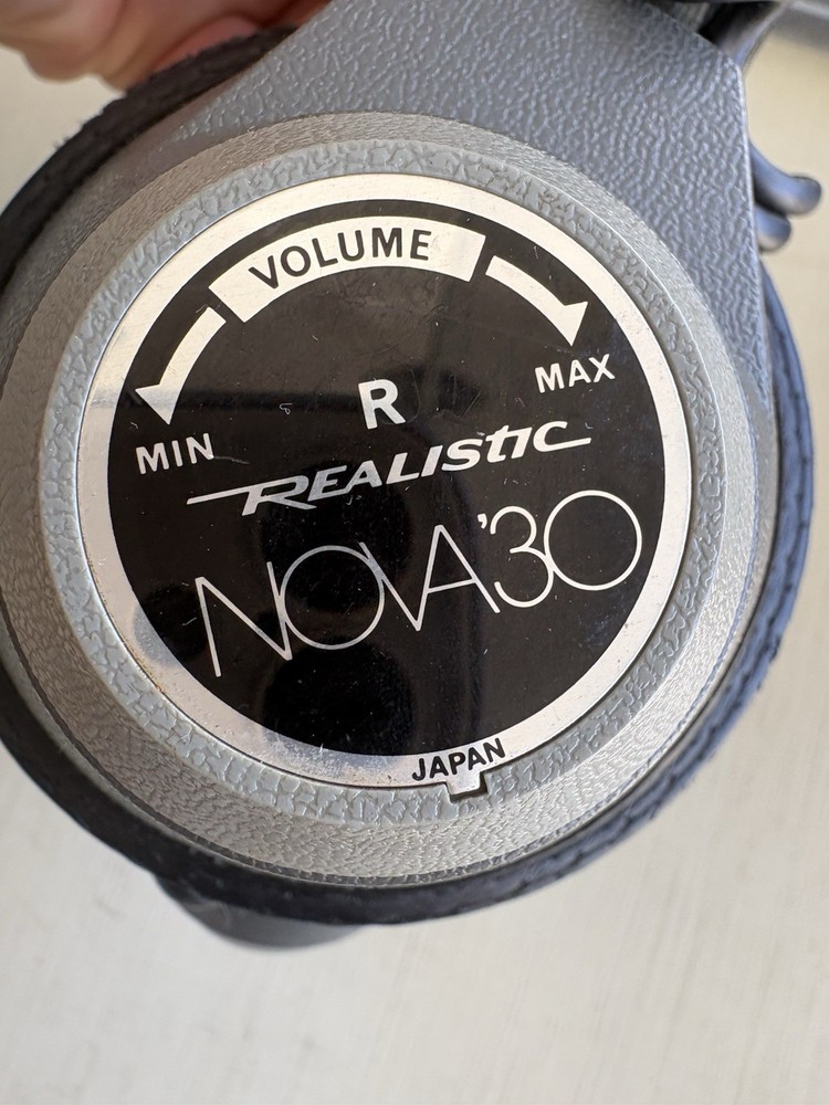 Realistic Nova 30 Headphones