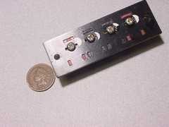 MARANTZ 2270 2275 RECEIVER SPEAKER TERMINAL BINDING POST STRIP ***