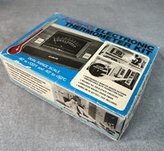 VINTAGE Archerkit Indoor/Outdoor Electronic Thermometer Kit 28-4007A