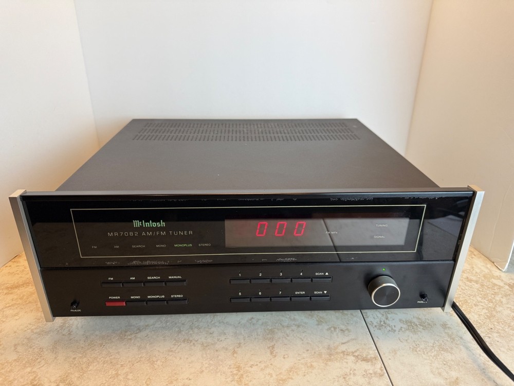 MCINTOSH MR7082 AM/FM STEREO TUNER – AS IS