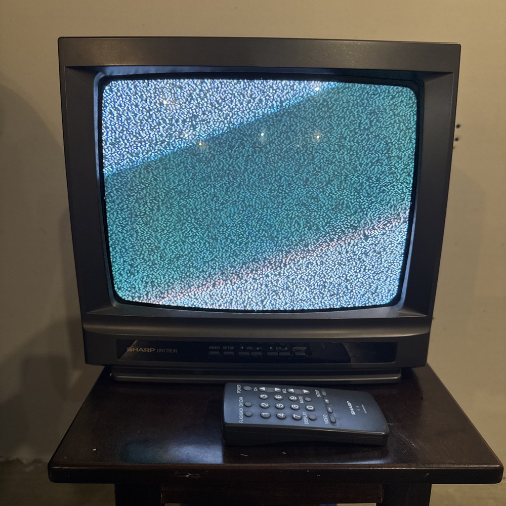 VINTAGE SHARP Linytron 13C-M100 13″ ANALOG CRT COLOR TV Gaming 1993 W/ Remote