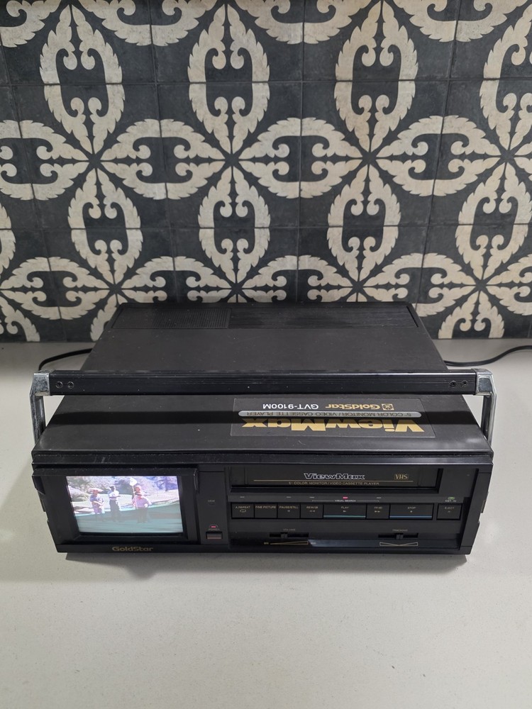 Vintage 1988 Goldstar/LG Viewmax GVT-9100M Portable VCR 5” Color Monitor WORKS