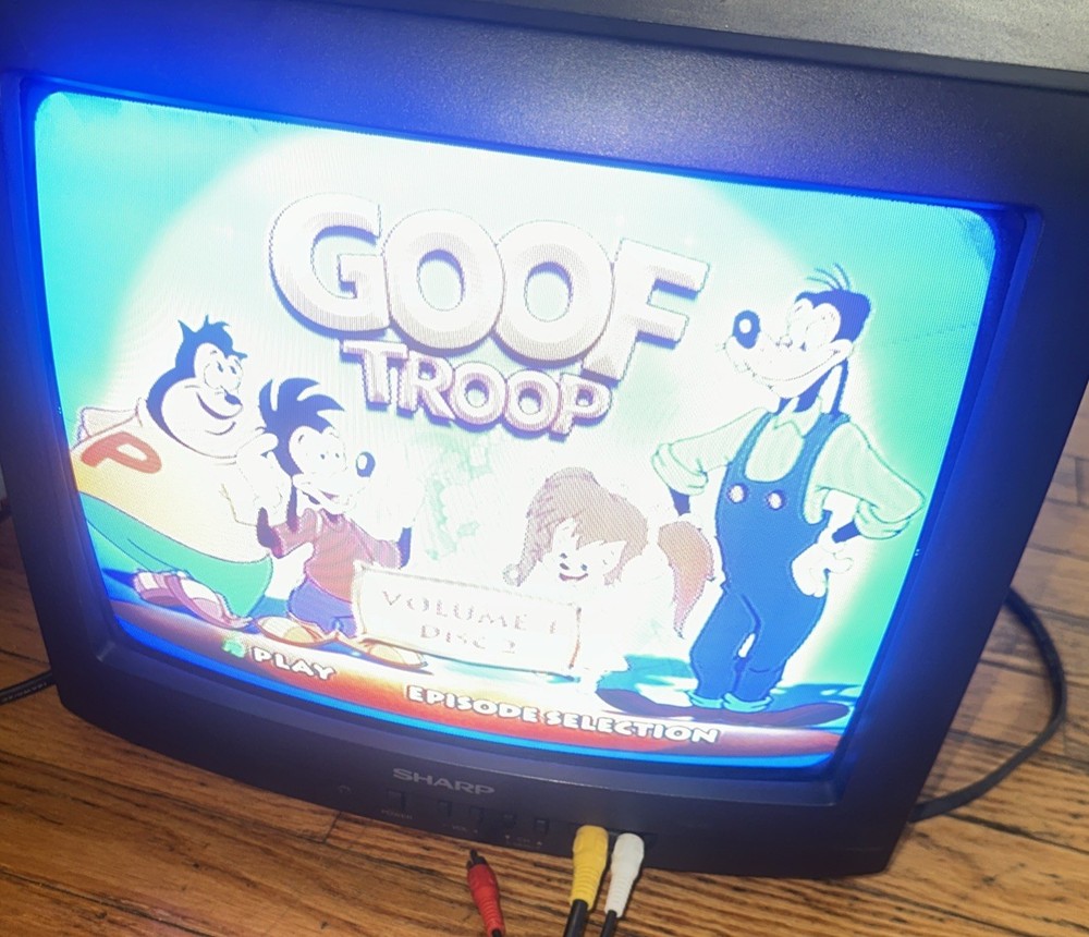Vintage Sharp 13″ Retro Gaming Color TV 13N-M100B Front AV Tested Working 120 V