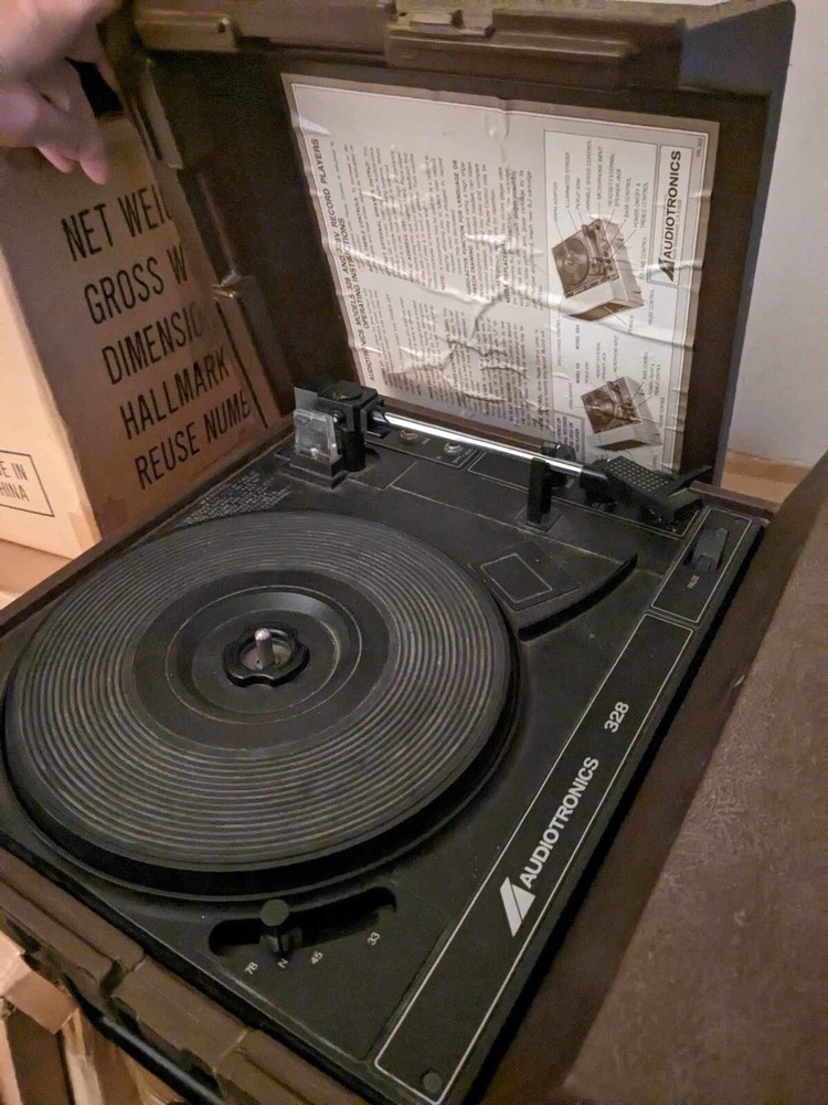 Vintage Audiotronics 328 Record Player Portable Turntable
