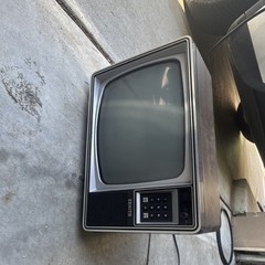 Zenith Vintage CRT Television Woodgrain Cabinet Model Y124W1 MPN Y124W1