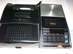 Vintage GE Portable Cassette Tape Recorder Attention Collectors Model 3-5120