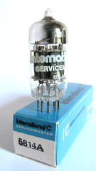 One 1950s Raytheon 5814A (ECC82 12AU7) Tube – Black Plates, 3 Mica, Top [ ]