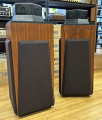 DBX SF1A SPEAKERS WITH MODEL 1A CONTROLLER GREAT CONDITON