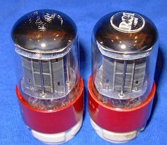 Strong Matched Pair RCA Black Plate Red Base 5692 Vacuum Tubes 1955 Dates