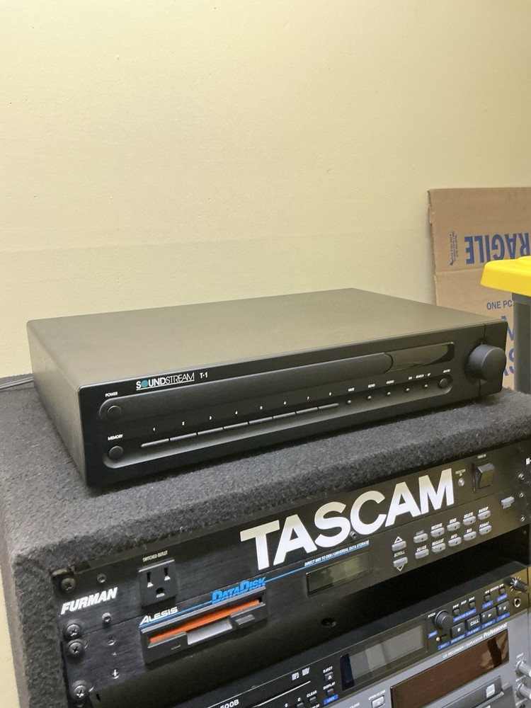 Soundstream T-1 AM/FM Digital Tuner Krell c-1 System One