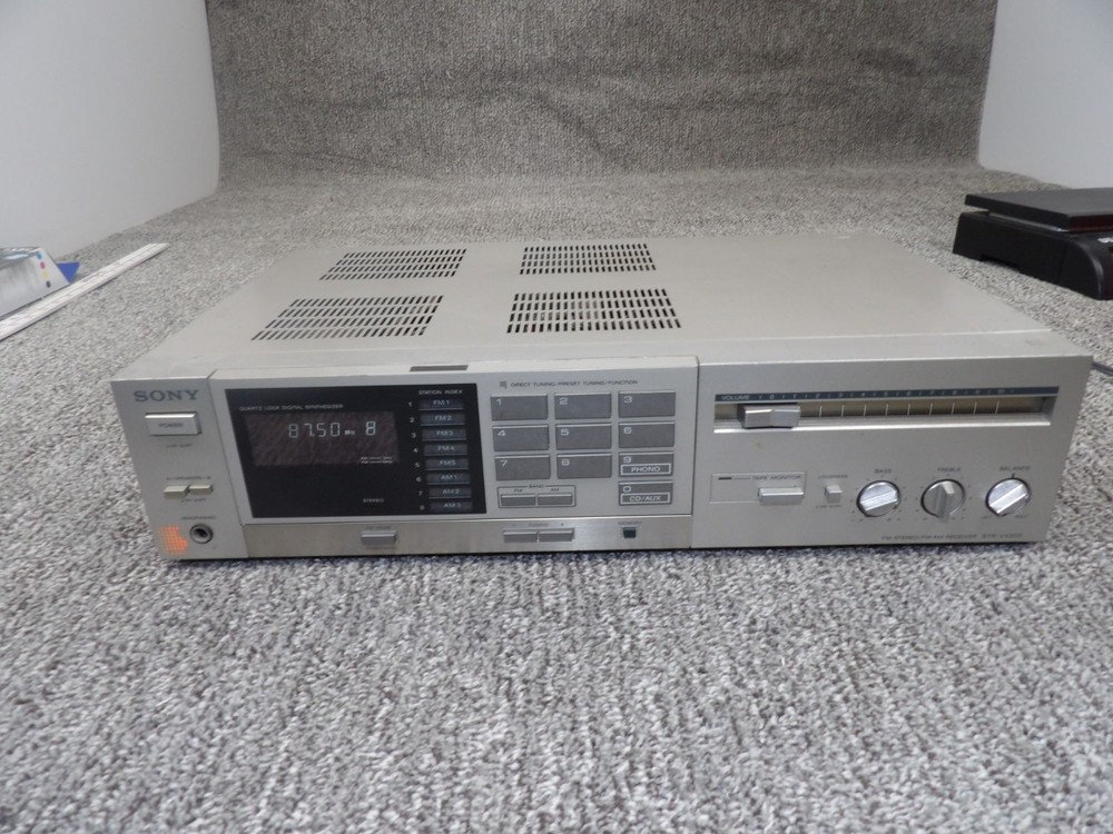 Sony STR-V220 FM/AM Stereo Receiver Quartz Lock Signal Synthesizer Vintage Silve