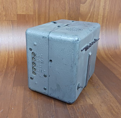 Vintage 1941 Motorola Model 351 Universal Auto Car AM Radio Automobile