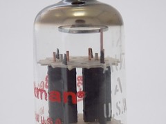 1x Beckman 12AU7 – 2-Triode Audio Amp = ECC82 95-126-01 CC82E – USA Red Print