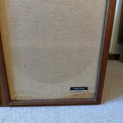 Radio Shack Realistic Optimus 1 Speaker (Set Of 2) Vintage Japan 8OHMS Wooden