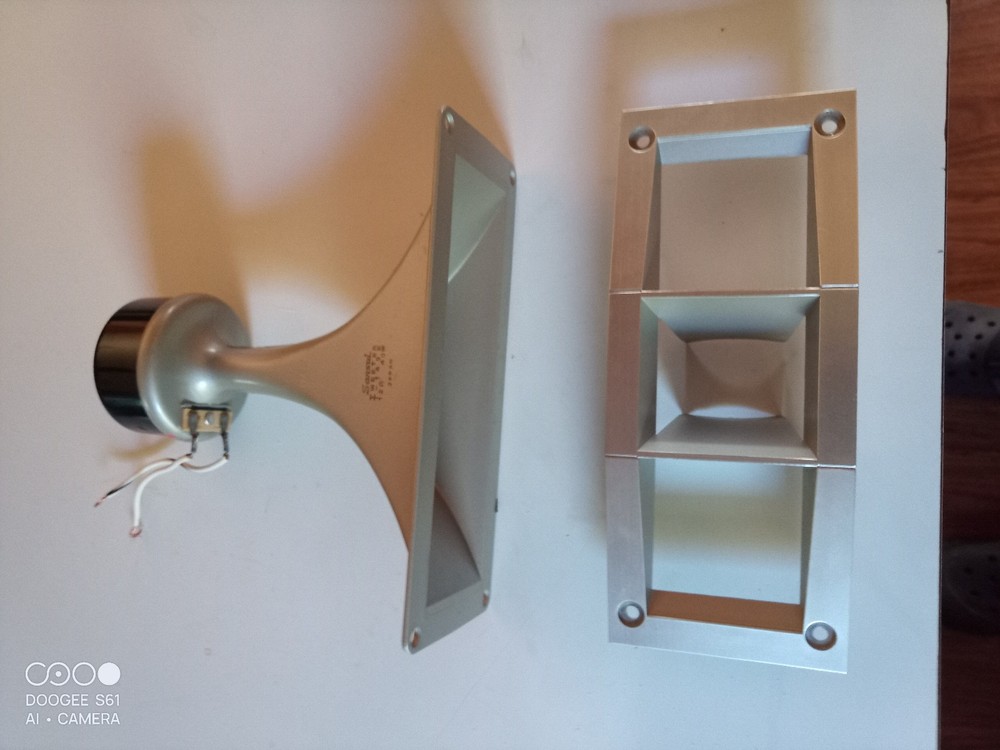 Sansui T-149E Horn Tweeter from SP-X9 Speaker 12 OHM 40WATTS, WORKS