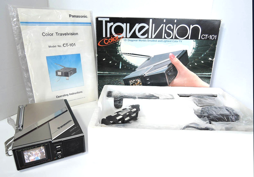 AWESOME WOKRING PANASONIC TRAVELVISION CT-101 PORTABLE CRT COLOR TV 1.5 COMPLETE