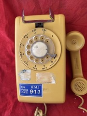 Vintage 1977 Stromberg Carlson 554 Wall Phone Gold Rotary Dial Bell System