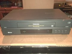 Toshiba W-422 VCR VHS Player Recorder 4 Head Commercial Skip , Tested, No Remote