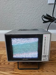 Vintage 1984 SHARP Analog Portable 5″ Color TV/Monitor Model 5H12 Made in Japan