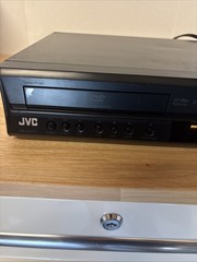 VCR/DVD COMBO JVC HR‑XVC14BU Player 4 Hi-Fi Stereo VCR No Remote Fully Serviced