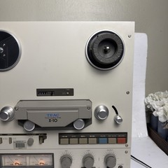 Vintage Teac X-10 Reel to Reel powers on. Owned by don king productions