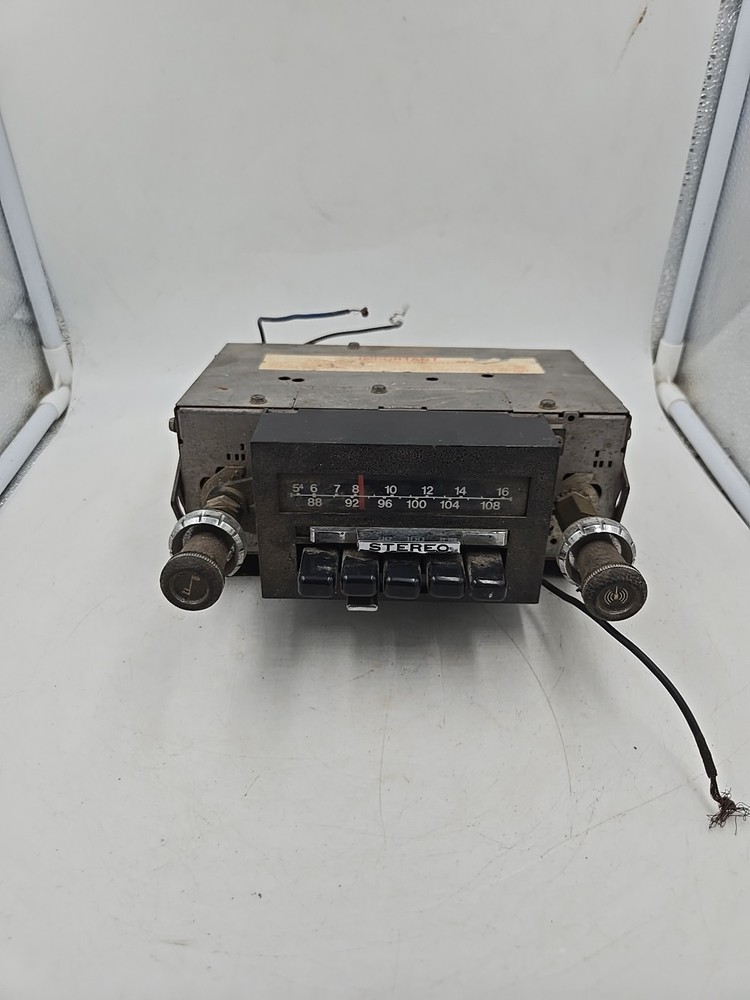 RARE VTG AUDIOVOX AM/FM Radio Car Stereo Model # 78-FO-FDXH For Parts And Repair