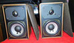 Pair Of Realistic Minimus -7W Speakers #40-2039A Walnut Veneer Tested Japan 40W.